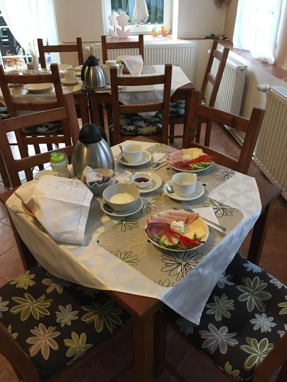 Ubytovani Doma Hotel Tisá Екстериор снимка