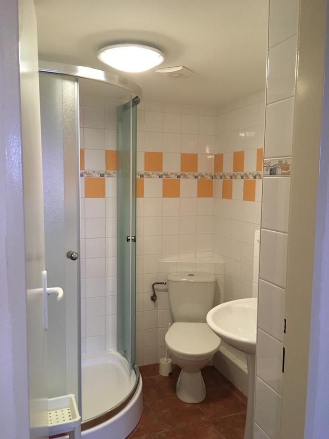 Ubytovani Doma Hotel Tisá Екстериор снимка