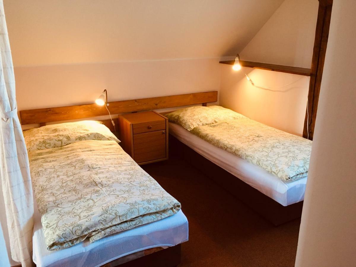 Ubytovani Doma Hotel Tisá Екстериор снимка